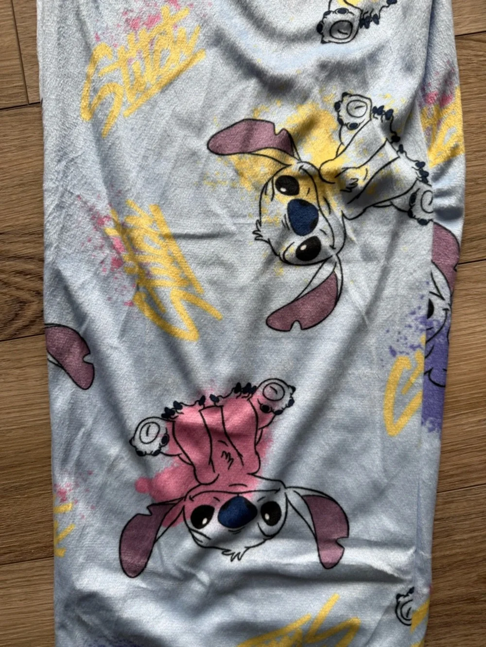 NWT Disney Women’s Lilo & Stitch Fleece Pajama Pant - Picture 2 of 9